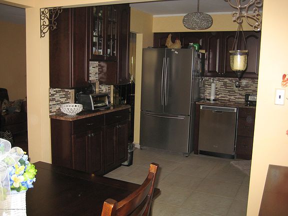 3rd image of 21 Fuller Ct #A