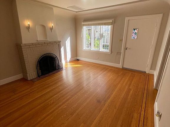 3rd image of 3949 M St Unit C