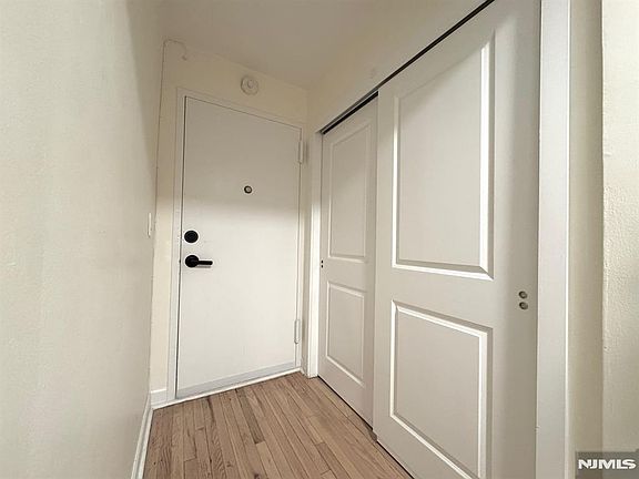 2nd image of 500 Linwood Dr APT 2G