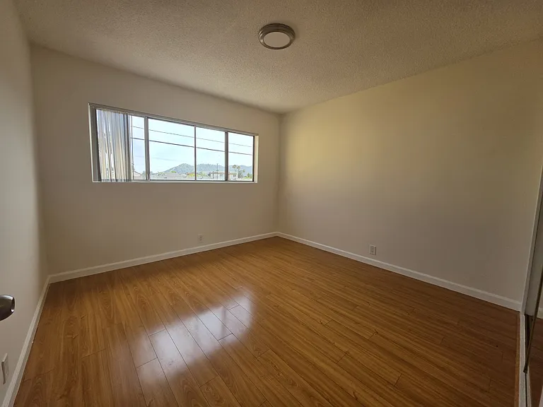 620 W Lexington Dr #5 — Photo 17