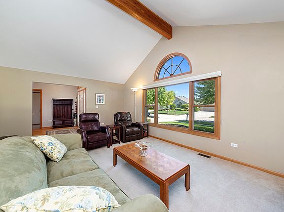 4th image of 9134 Chatham Ct