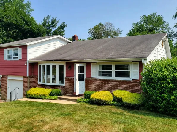 204 Wordsworth Dr, Wilmington, DE 19808