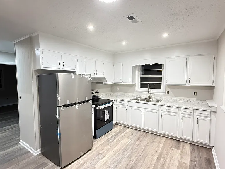 125 Heath St #127 — Photo 6