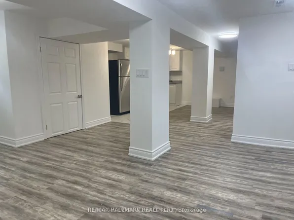29 Savona Dr, Toronto, ON M8W 4T9