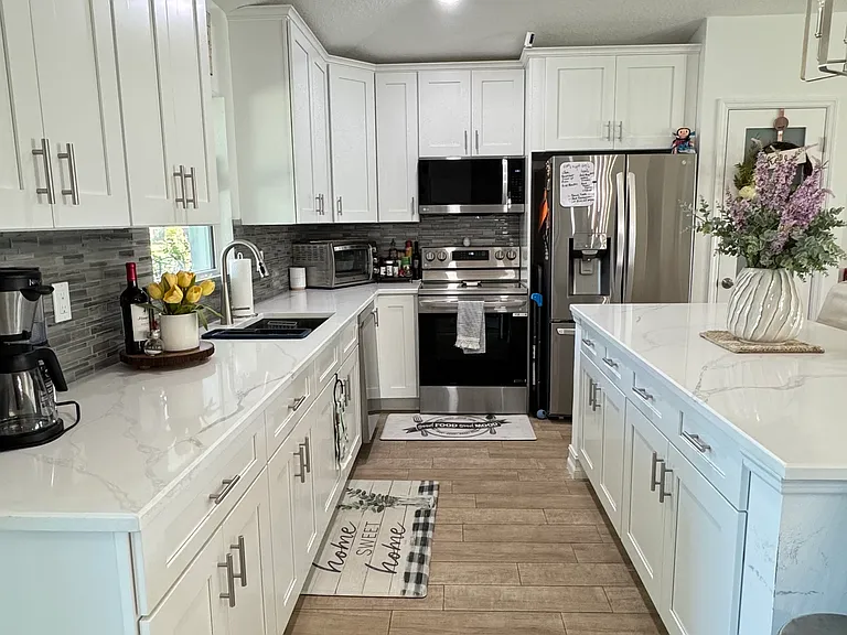 1801 SW Dalmatian Ave — Photo 9
