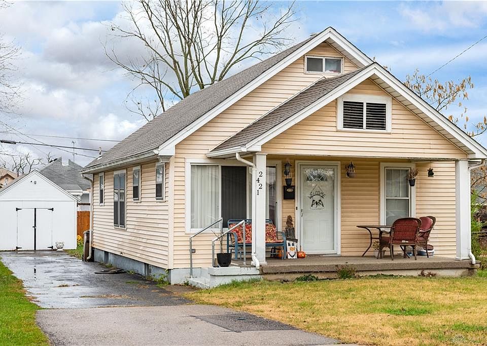 1st image of 2421 Oneida Ave