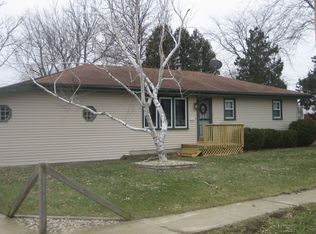 304 E Pera St, Ludlow, IL 60949