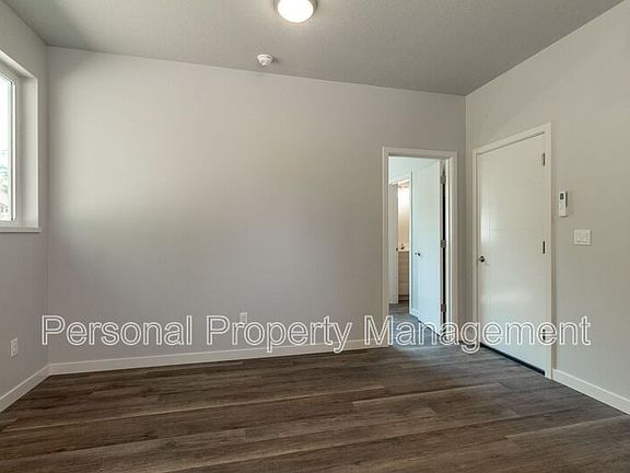 5th image of 1815 N R St Unit B