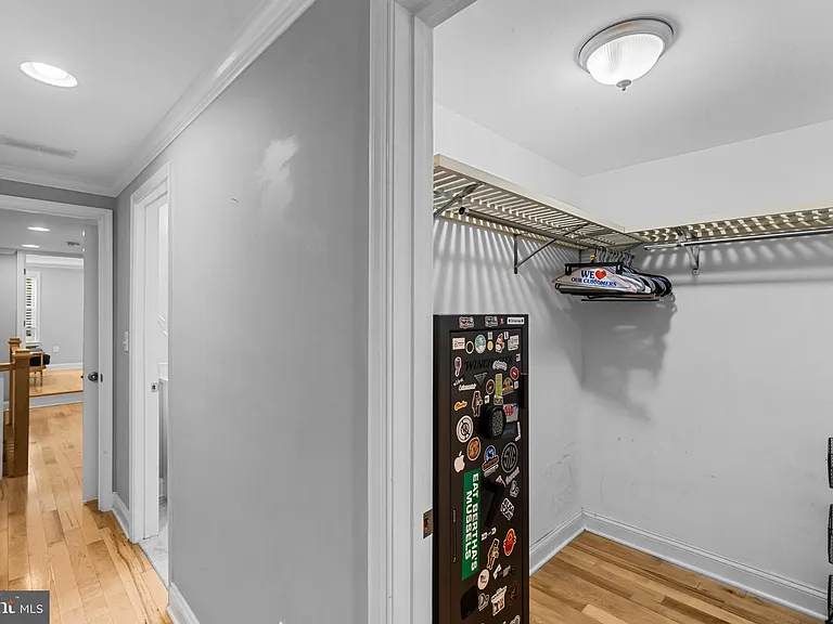 601 S Rose St — Photo 18