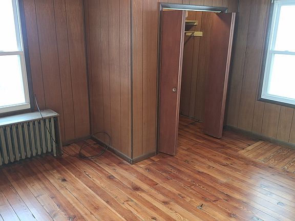 2nd image of 1106 Washington St #2
