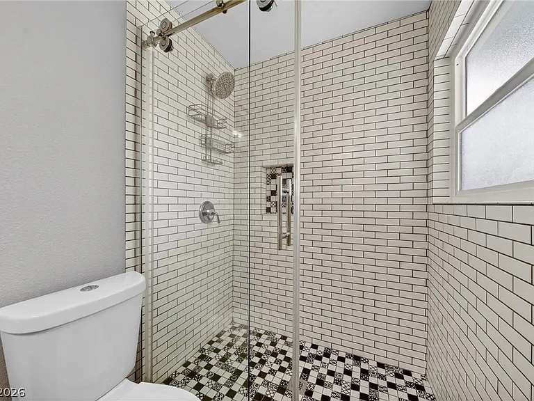 3001 Merritt Ave — Photo 8