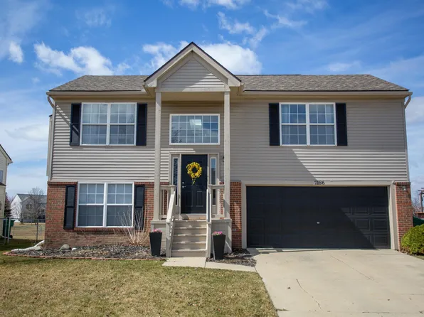 7186 Royal Troon Dr, Ypsilanti, MI 48197