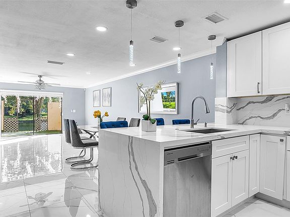 2nd image of 1111 NW 99th Terrace #33