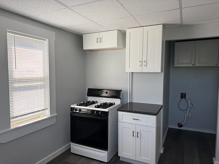205 Bell St — Photo 3