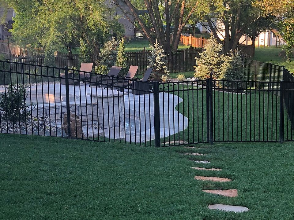 1st image of 128 Chamberlain Dr