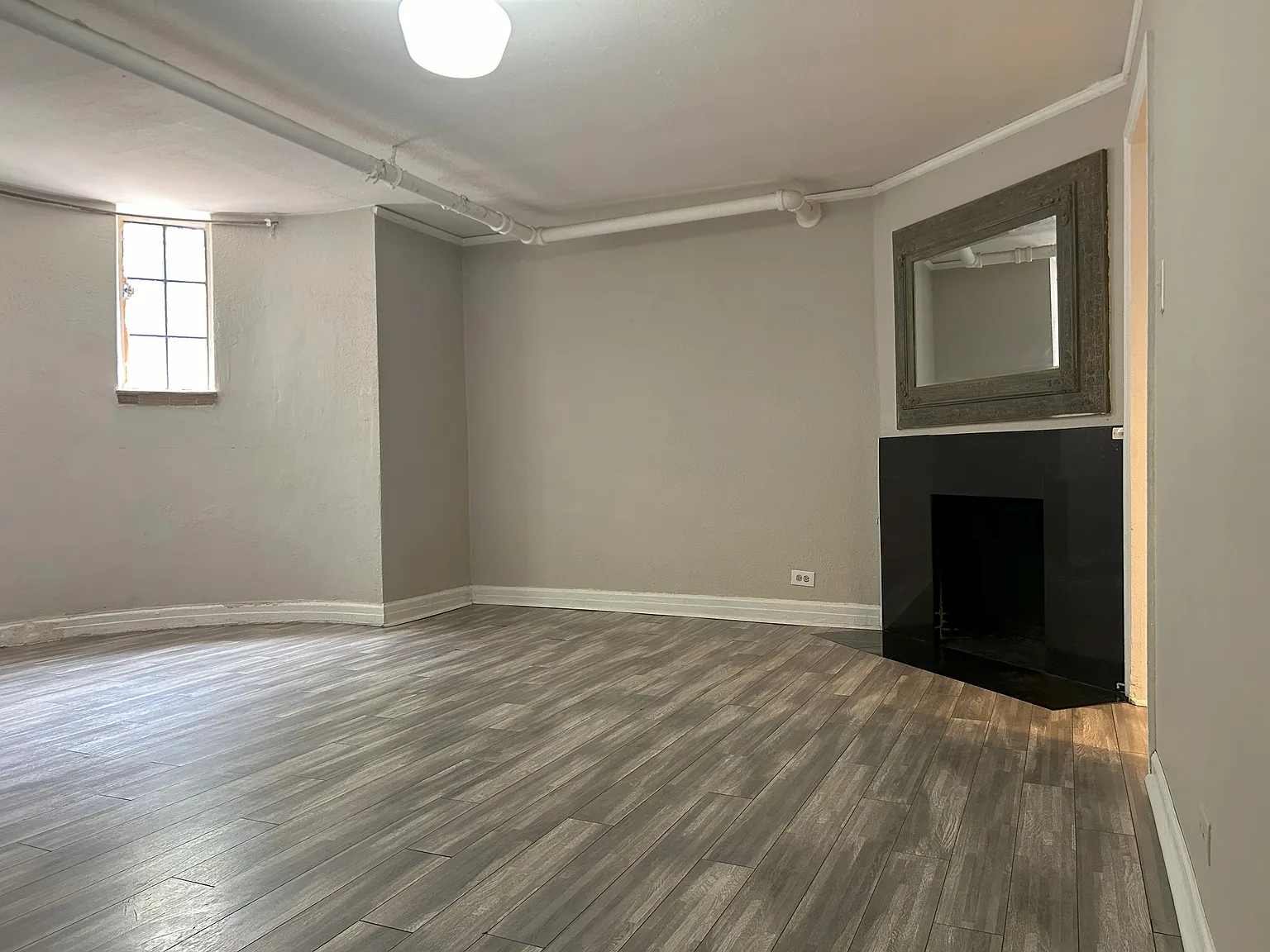 3906 E 2nd Avenue — Photo 4
