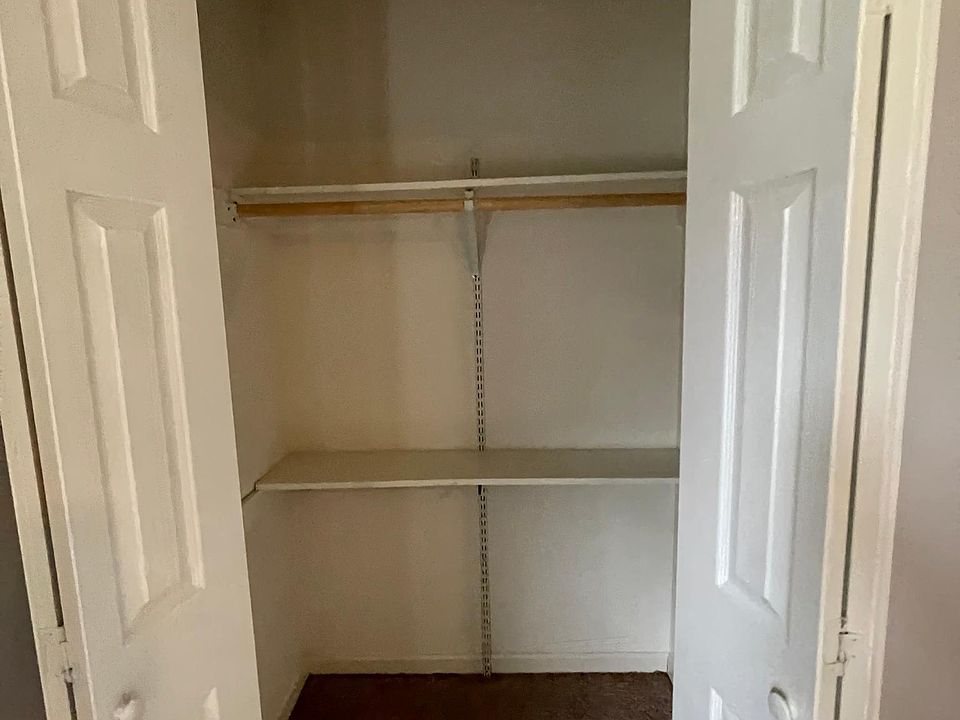 1st image of 402 Alice Dr #B