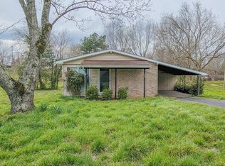 33 Oak St, Sparta, TN 38583