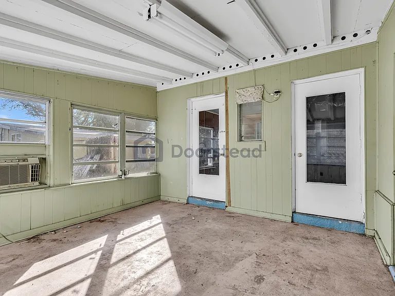 8338 Bumford Ave — Photo 19