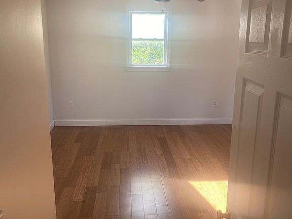 5th image of 41 Vine St Floor 2