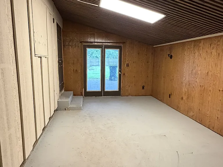 101 McKinley Cir — Photo 15