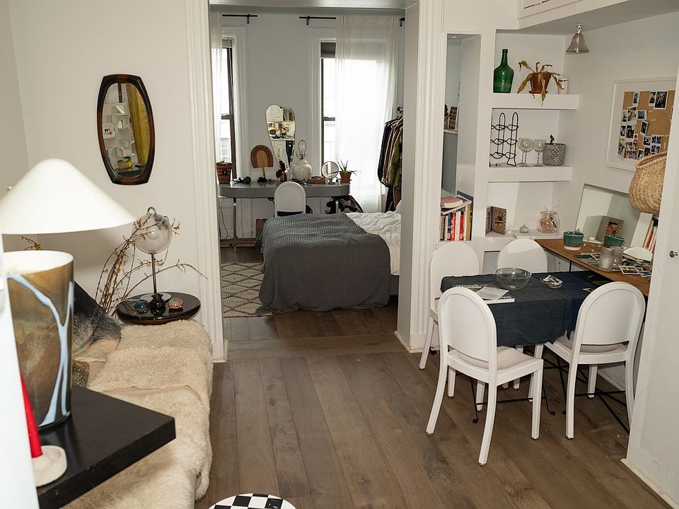 1st image of 223 W 10th St APT 3D