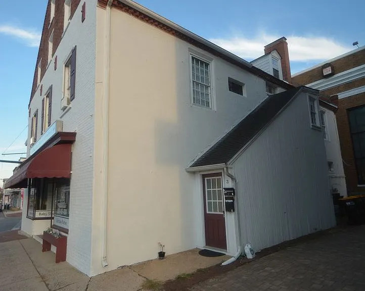3 W Commerce St — Photo 8
