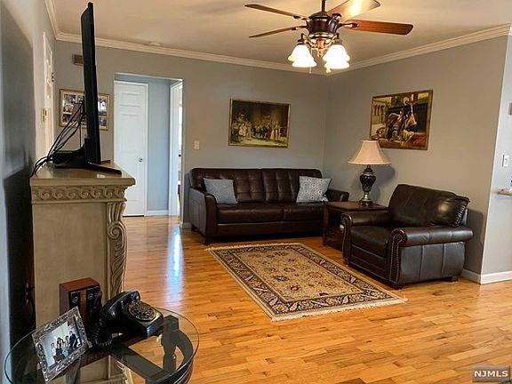 3rd image of 15 Cottage St APT 10A