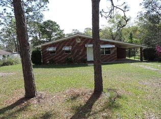 296 Laird Dr, Freeport, FL 32439