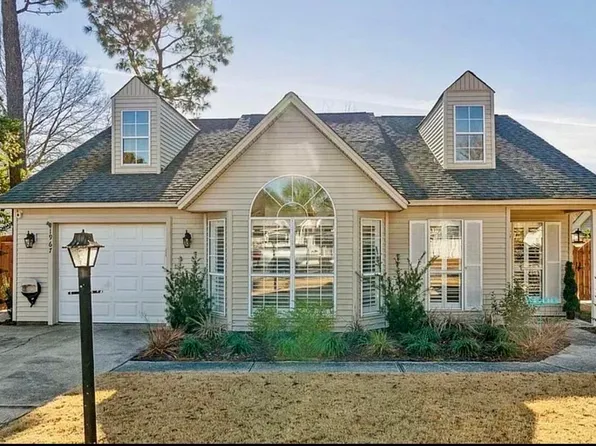 1967 Armory Dr, Mount Pleasant, SC 29466