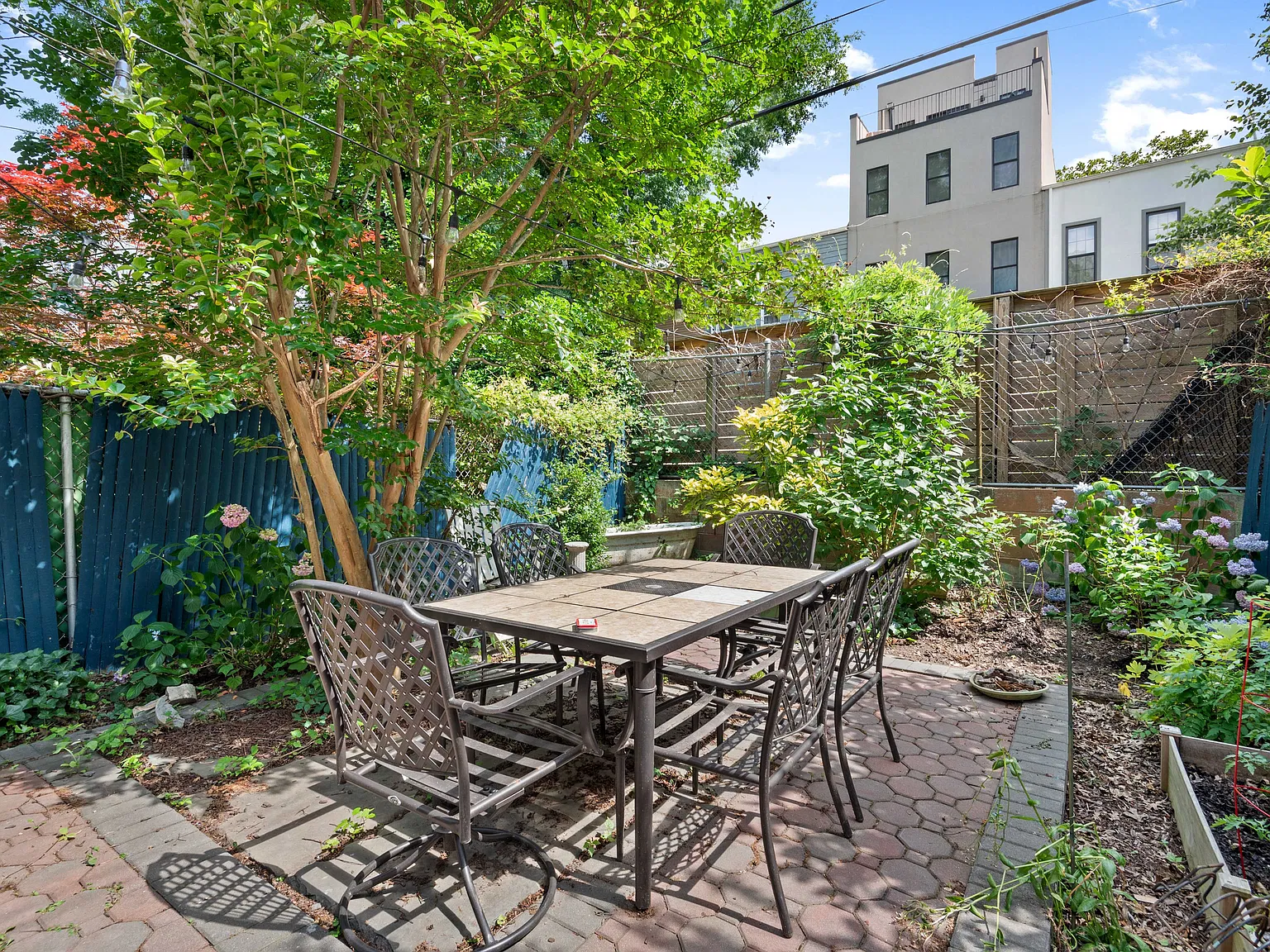 274 Hancock Street — Photo 4