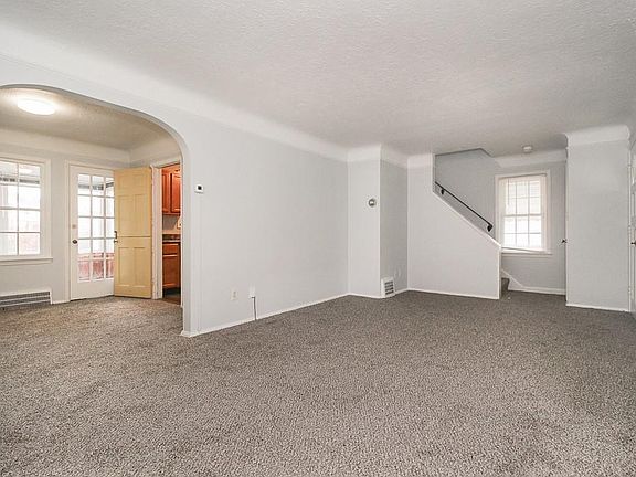 5th image of 20330 Lake Shore Blvd