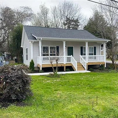 105 Richardson St — Photo 1