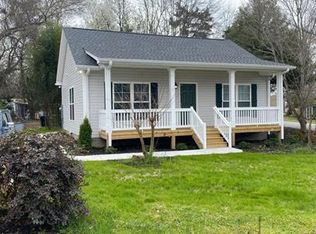 105 Richardson St, Simpsonville, SC 29681