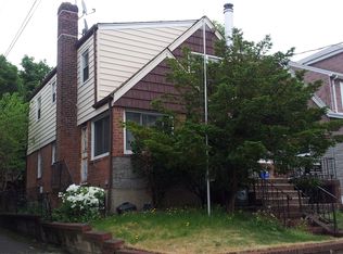 5939 157th St, Flushing, NY 11355