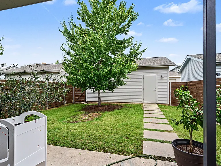 5349 Ellsworth Ave — Photo 17