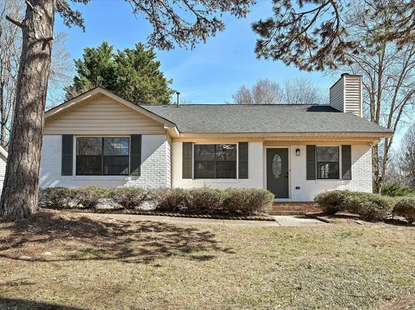 6455 Tivoli Ct, Charlotte, NC 28211