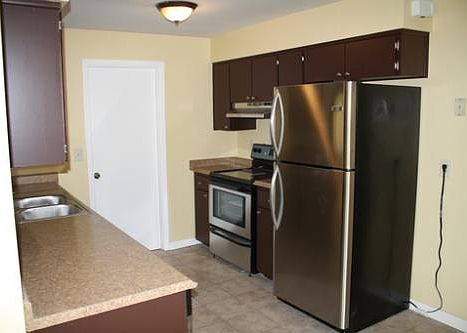 3rd image of 142 Bunker Ln