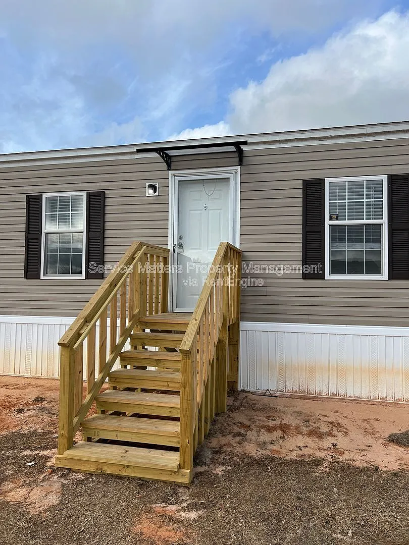 Building Photo - 4831 Douglas Dr