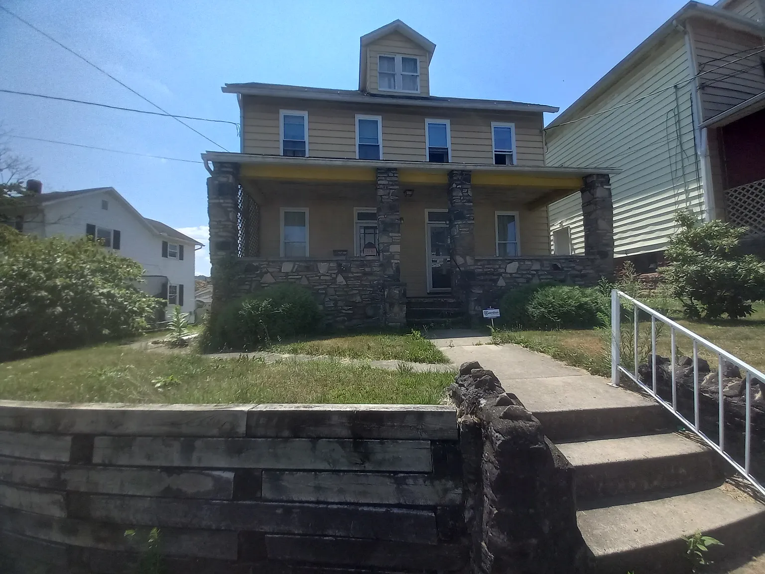 2 bed, 1000 sqft, $850 — Photo 1