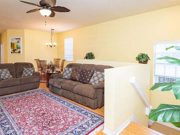 5th image of 1600 SE SHEFFIELD Terrace #201