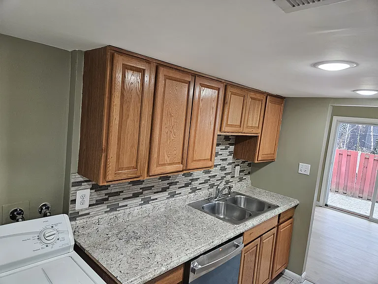 2612 Heth Ct — Photo 8