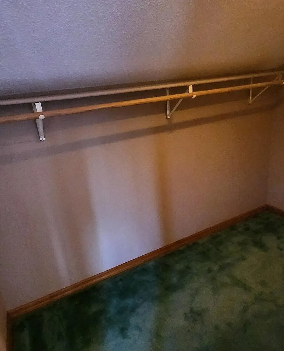 3 bed, 2.0 bath, 1948 sqft, $1,850 — Photo 4