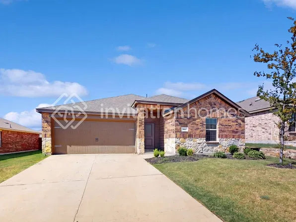 957 English Dr, Aubrey, TX 76227