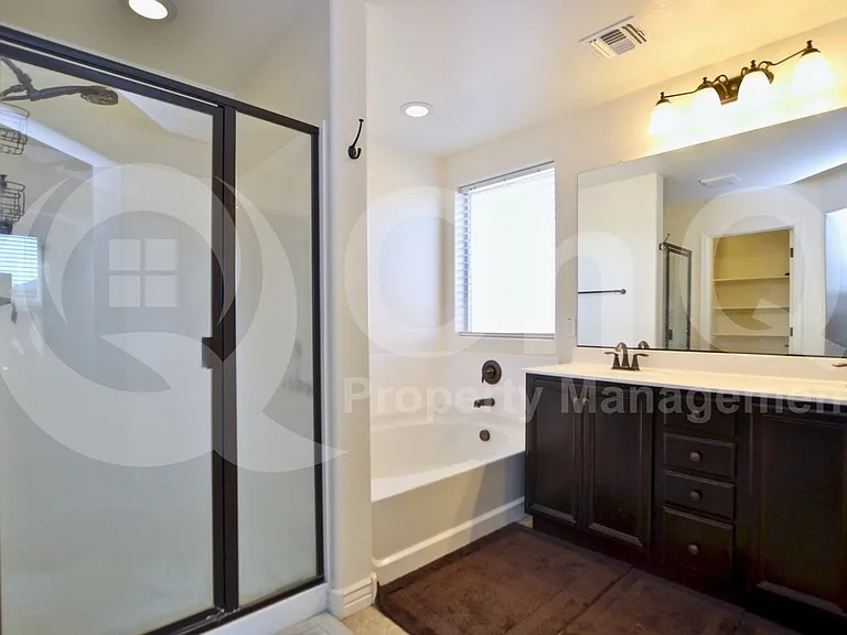2223 E Hazeltine Way — Photo 10