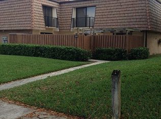 2418 24th Ln, Greenacres, FL 33463