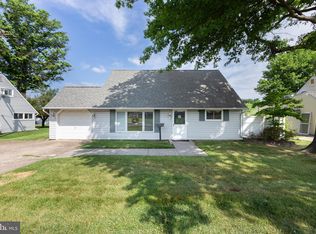 35 Harmony Rd, Levittown, PA 19056