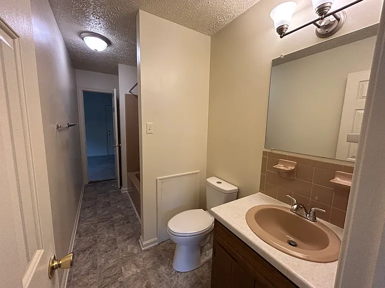 Beechwood Apartments — Photo 21