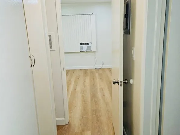 224 E Elmwood Ave APT F, Burbank, CA 91502