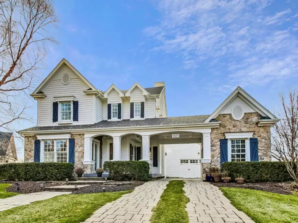 1925 Eisenhower Ln, Bolingbrook, IL 60490